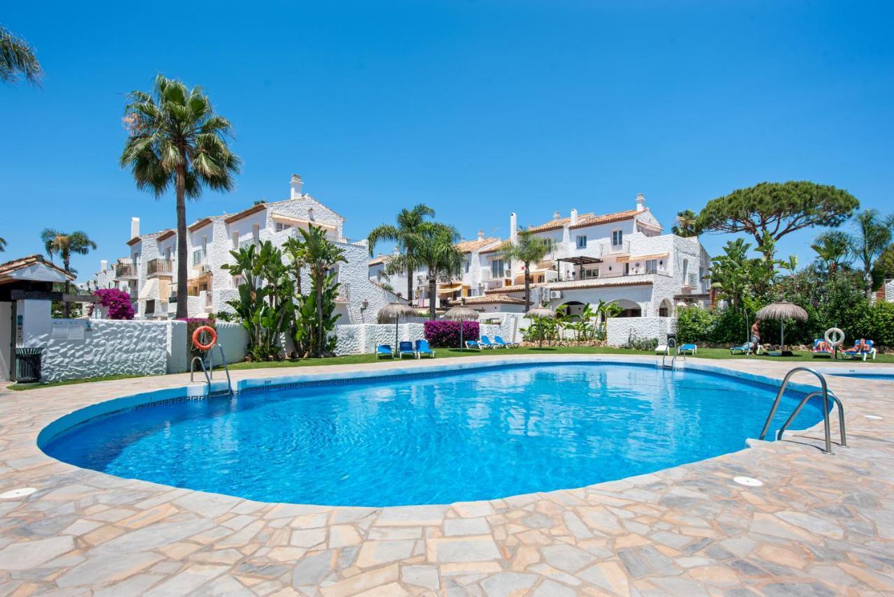 De 1 * Estepona