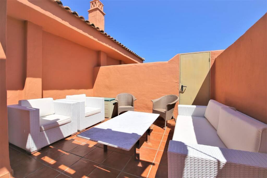 East Penthouse Alvida * Estepona