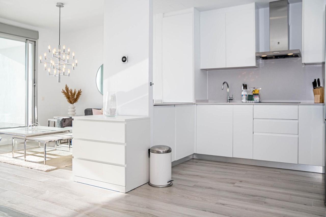Ov5bb- Modern Family Flat, Lovely Views * Estepona