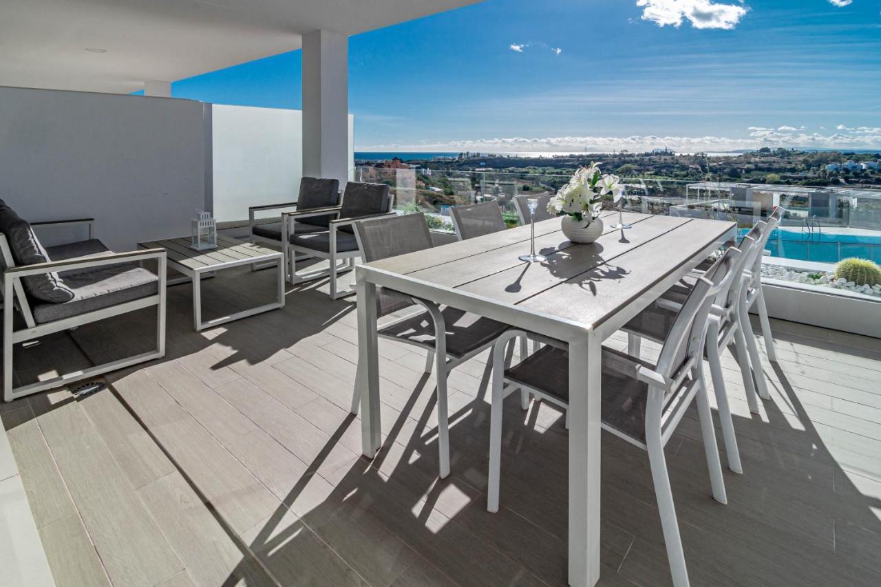 Ov5bb- Modern Family Flat, Lovely Views * Estepona