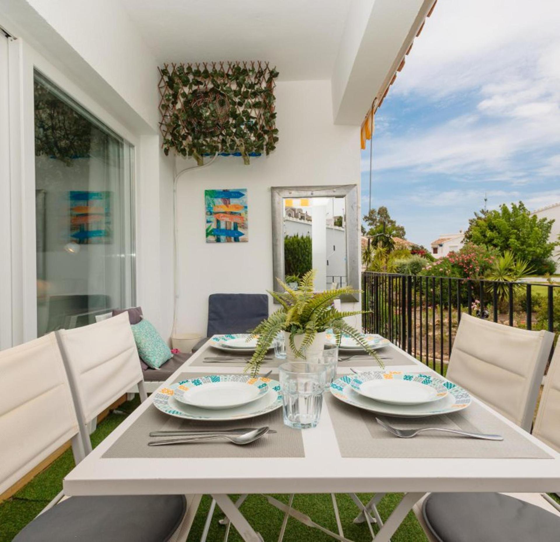 Refurbished 2-bed In El Paraiso Alto Apartment Estepona