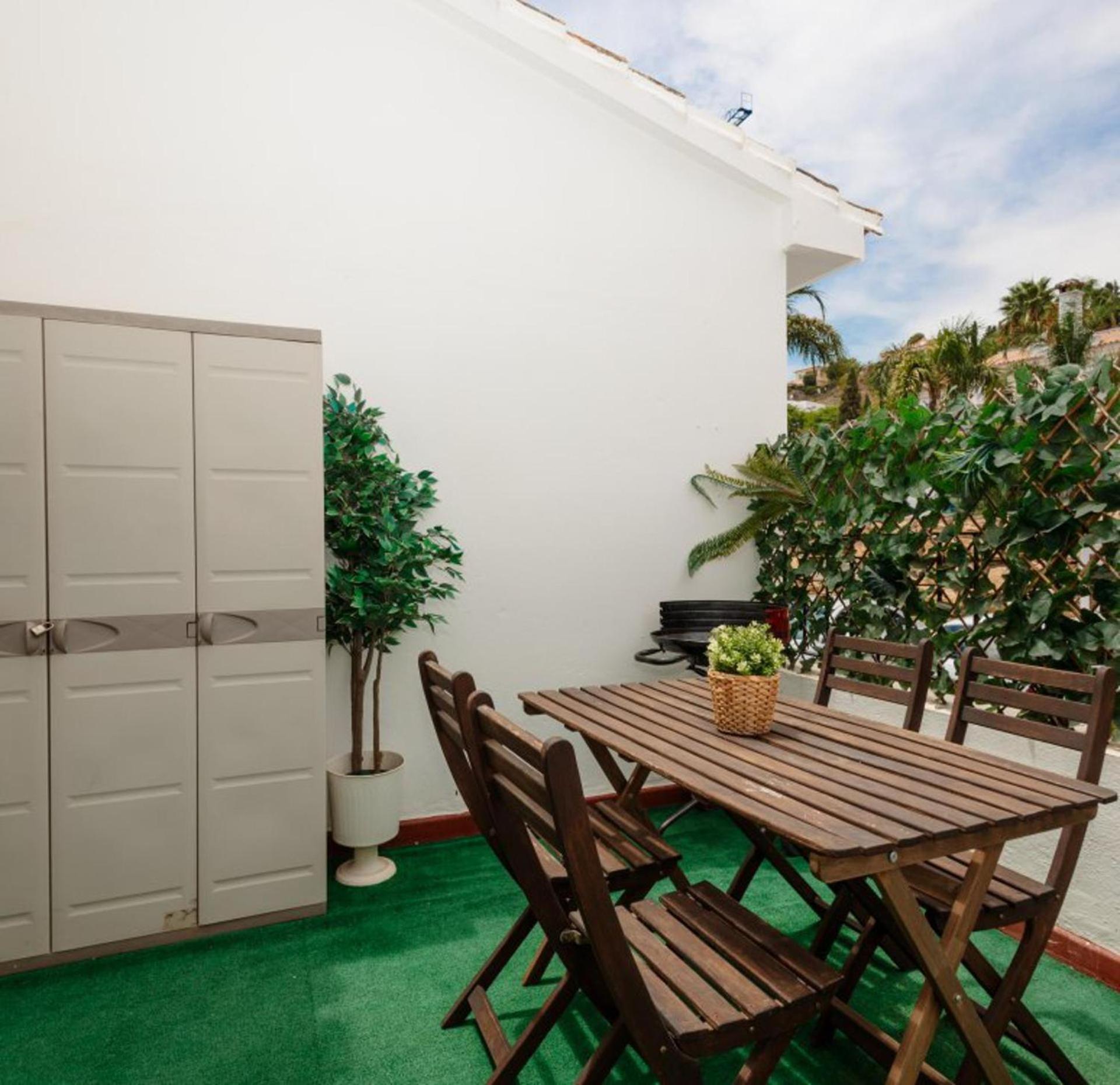 Apartment Refurbished 2-bed In El Paraiso Alto Estepona