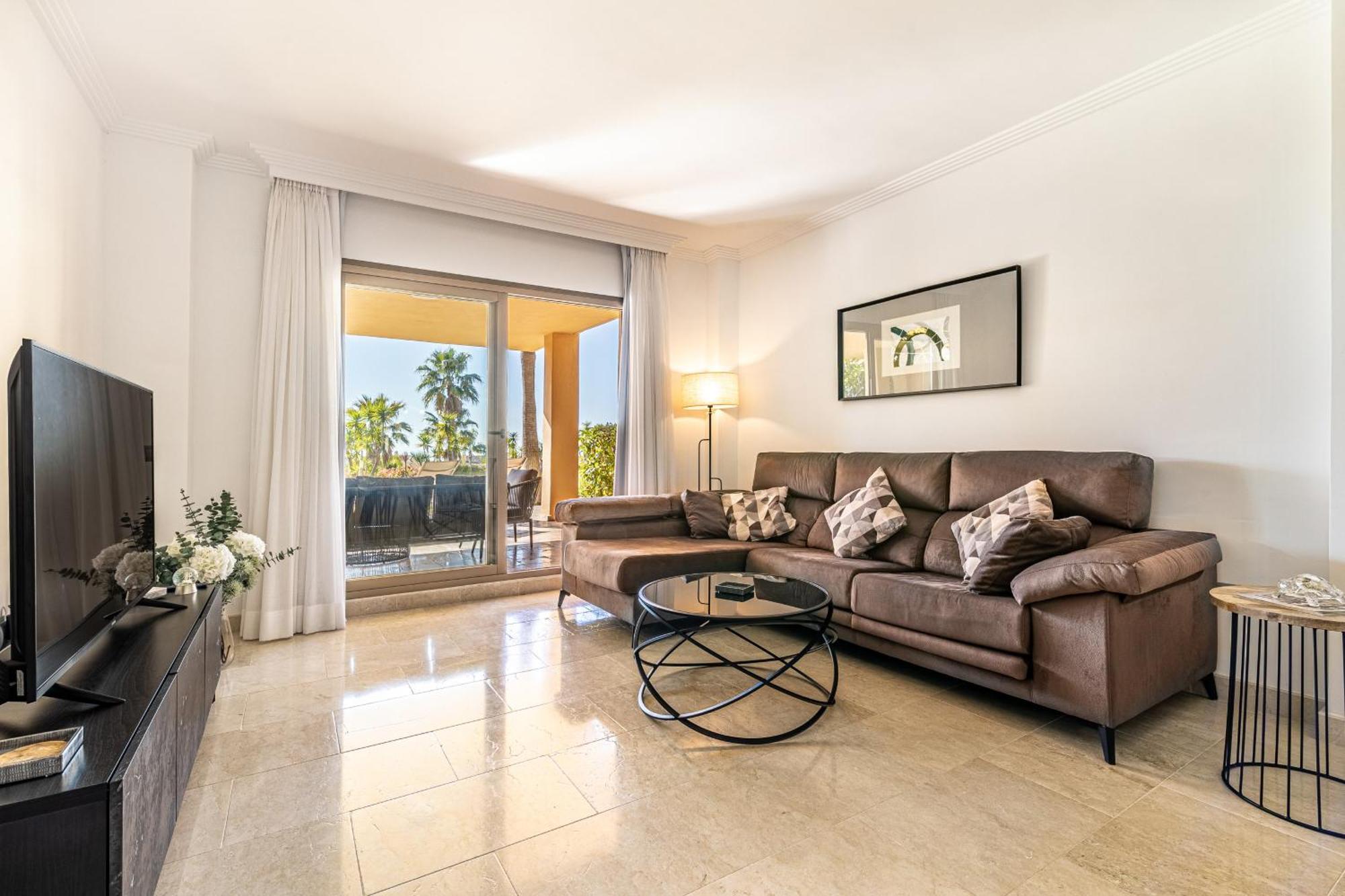 Cozy 2-bedroom In Hacienda De Cifuentes Apartment *