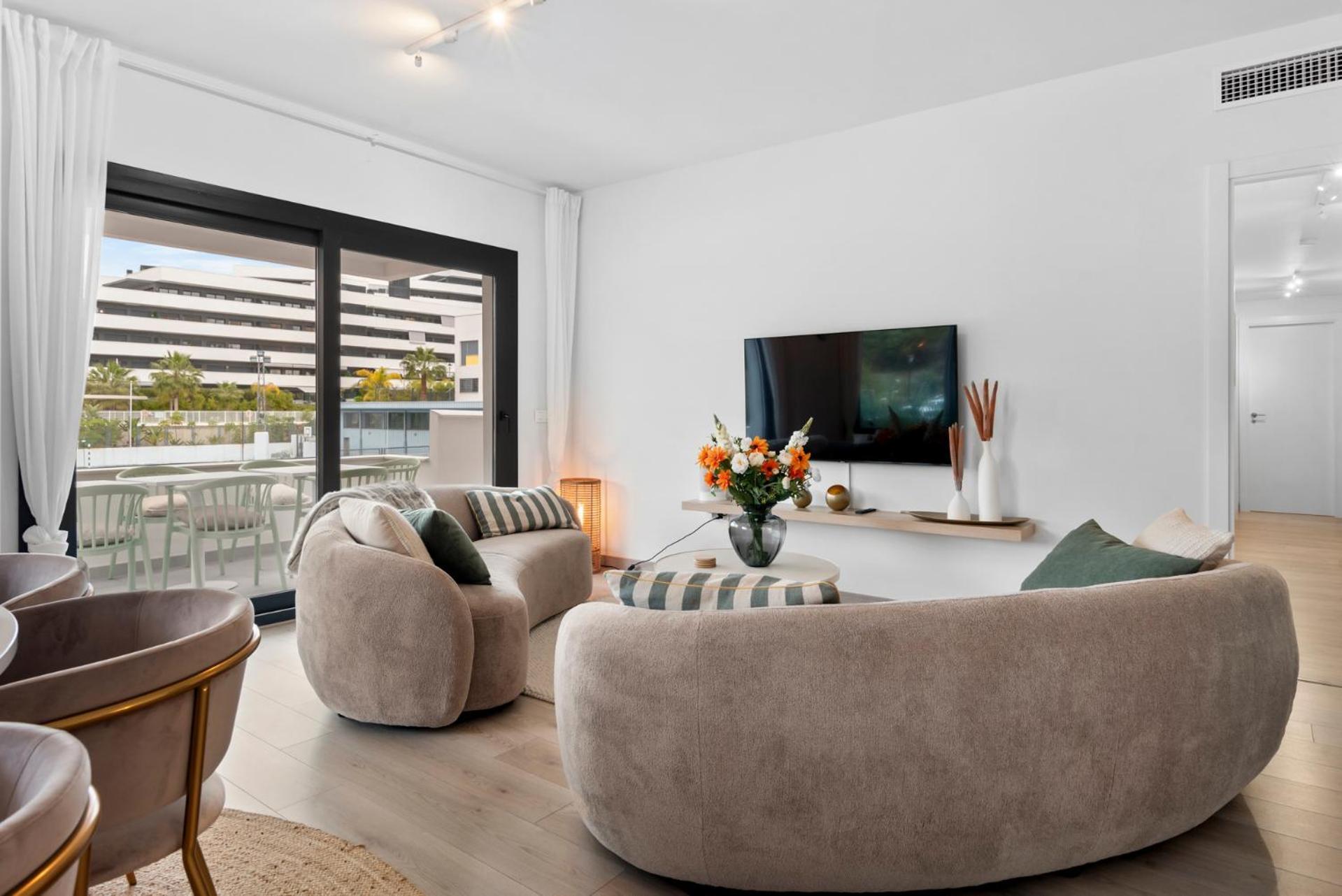 Apartment Modern 3-bedroom Family Centre Estepona