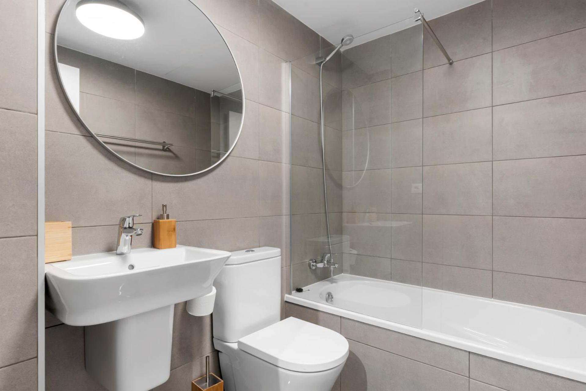 Modern 3-bedroom Family Centre Apartment