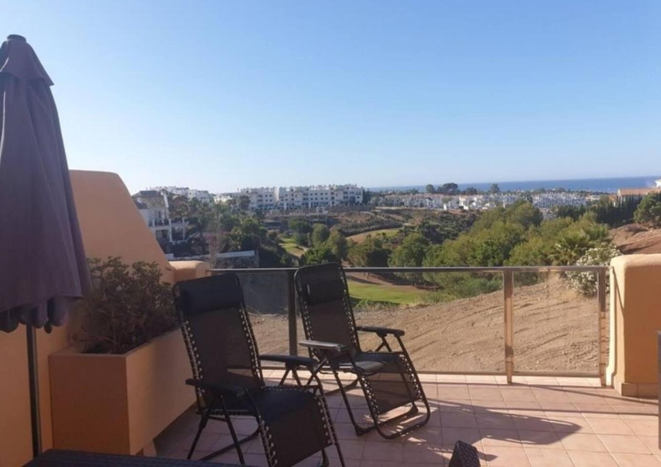 Apartmentsleeps4-golfclub-freeparking-bbq-pool-ac * Estepona