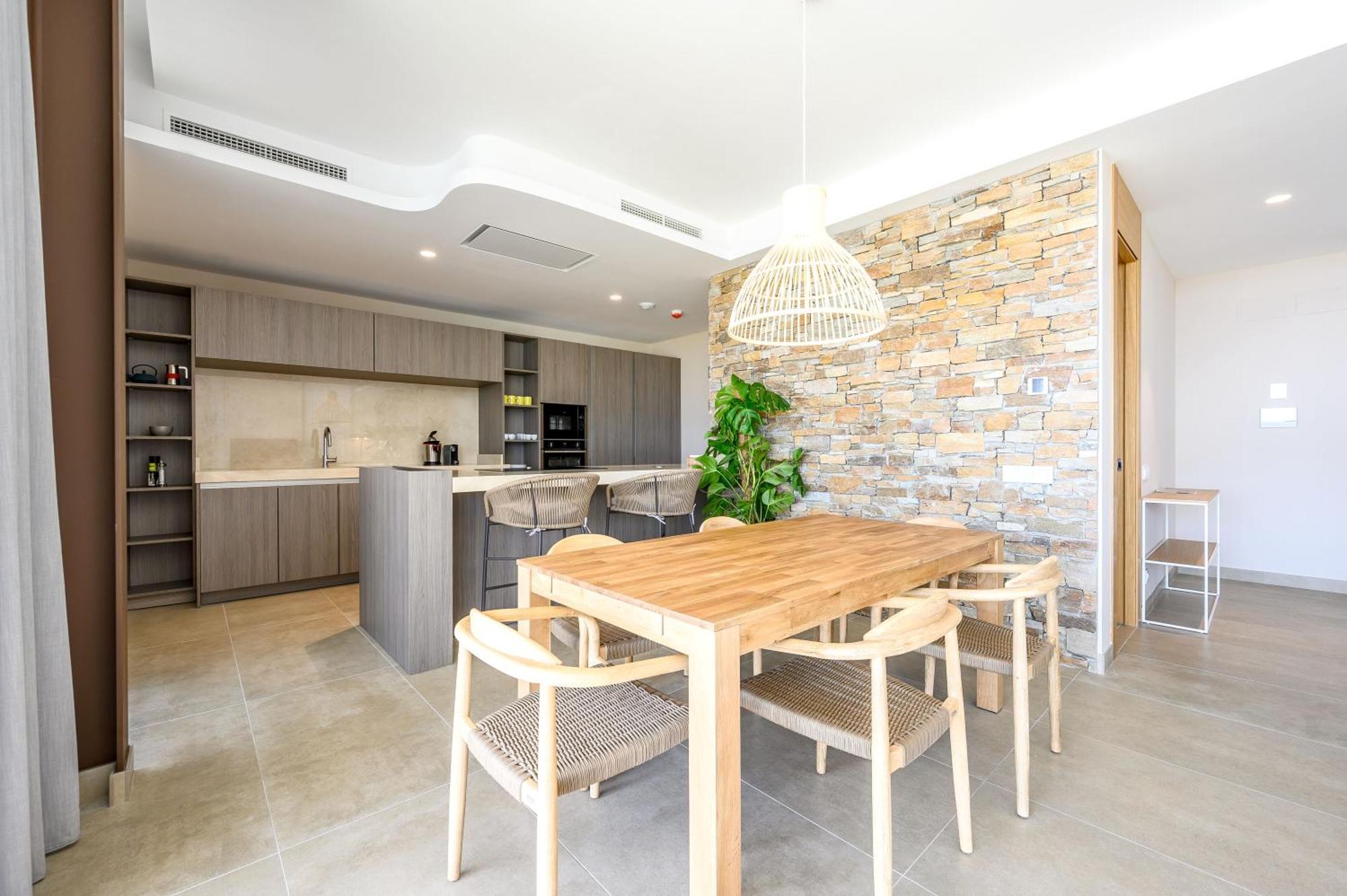 Dobo Homes - Stunning With Views Of Costa Del Sol *