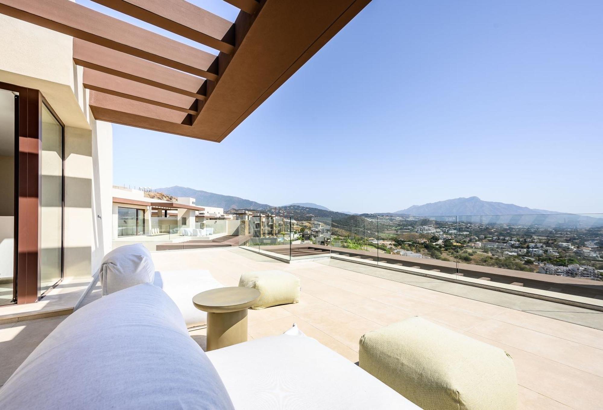 Dobo Homes - Stunning With Views Of Costa Del Sol * Estepona