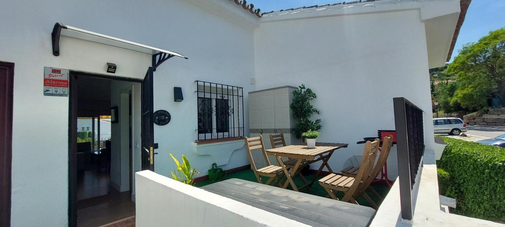 Apartment Refurbished 2-bed In El Paraiso Alto *