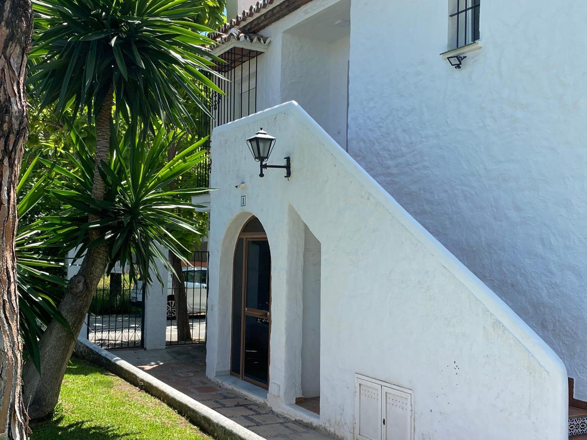 Tarifa Especial, Sin Aglomeraciones En Piscina Y Playa, Cerca De Puerto Banus Apartamento *
