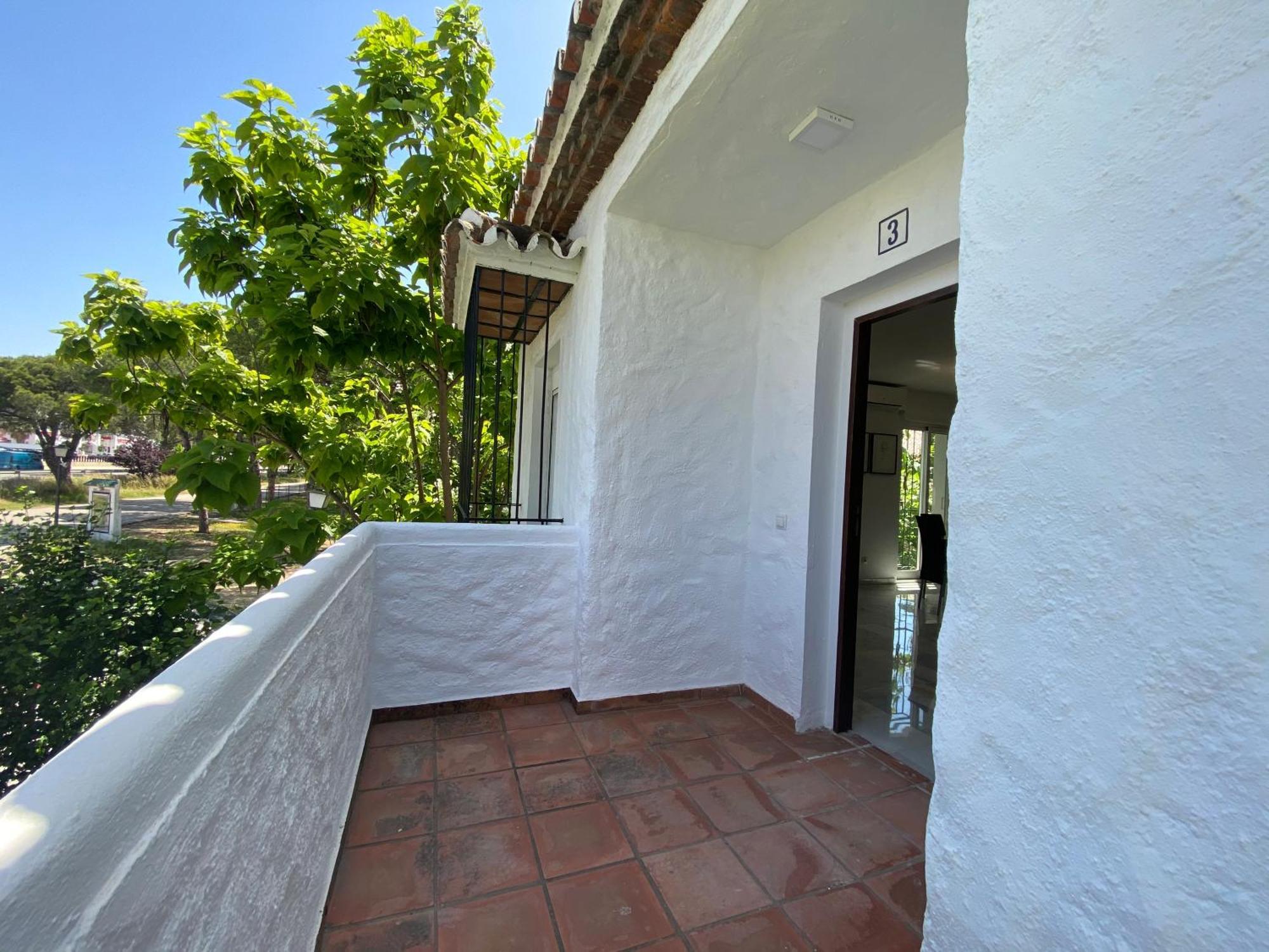 Tarifa Especial, Sin Aglomeraciones En Piscina Y Playa, Cerca De Puerto Banus Apartamento *