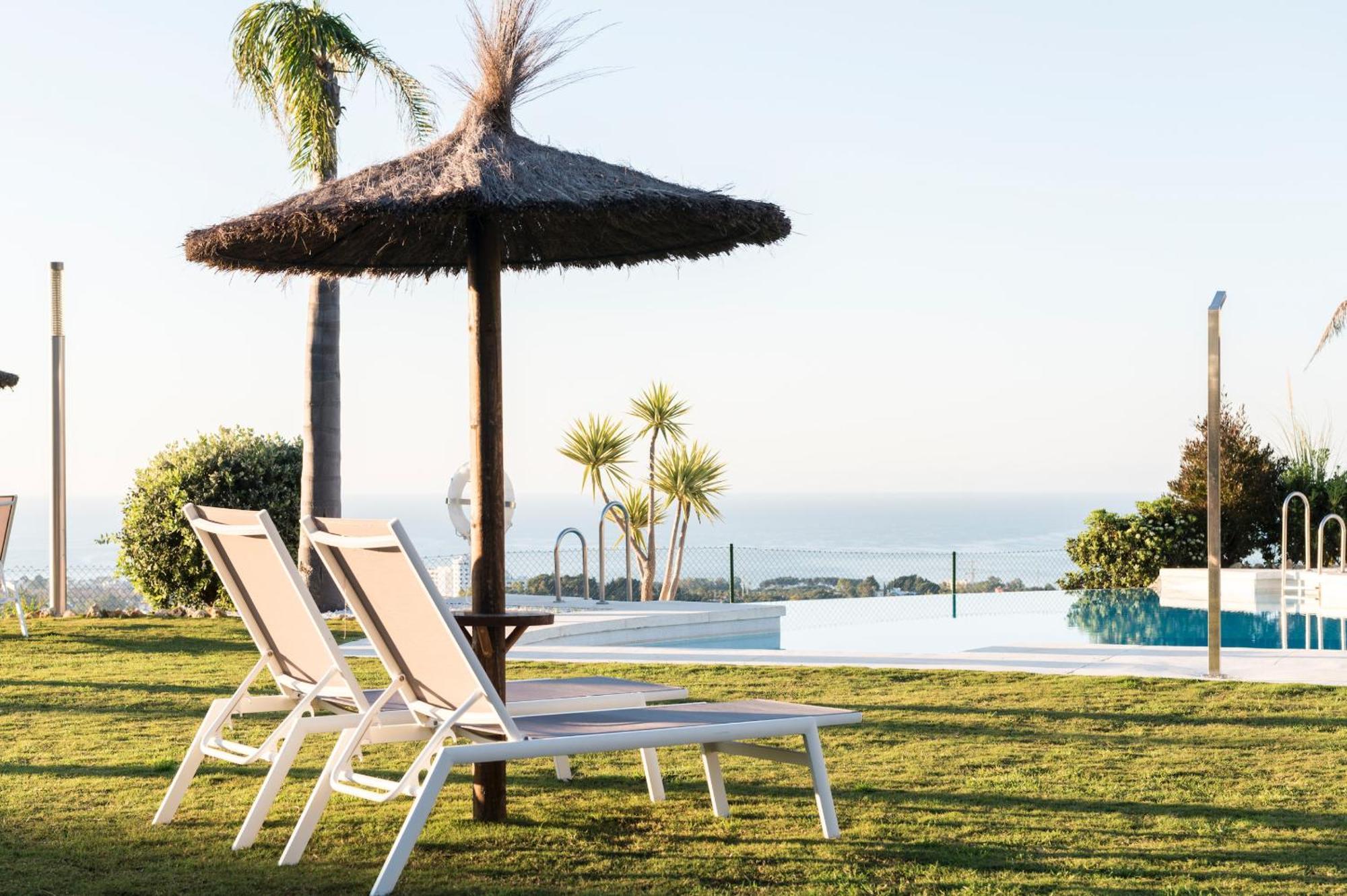 Apartment Premium With Large Terrace And Garden Estepona