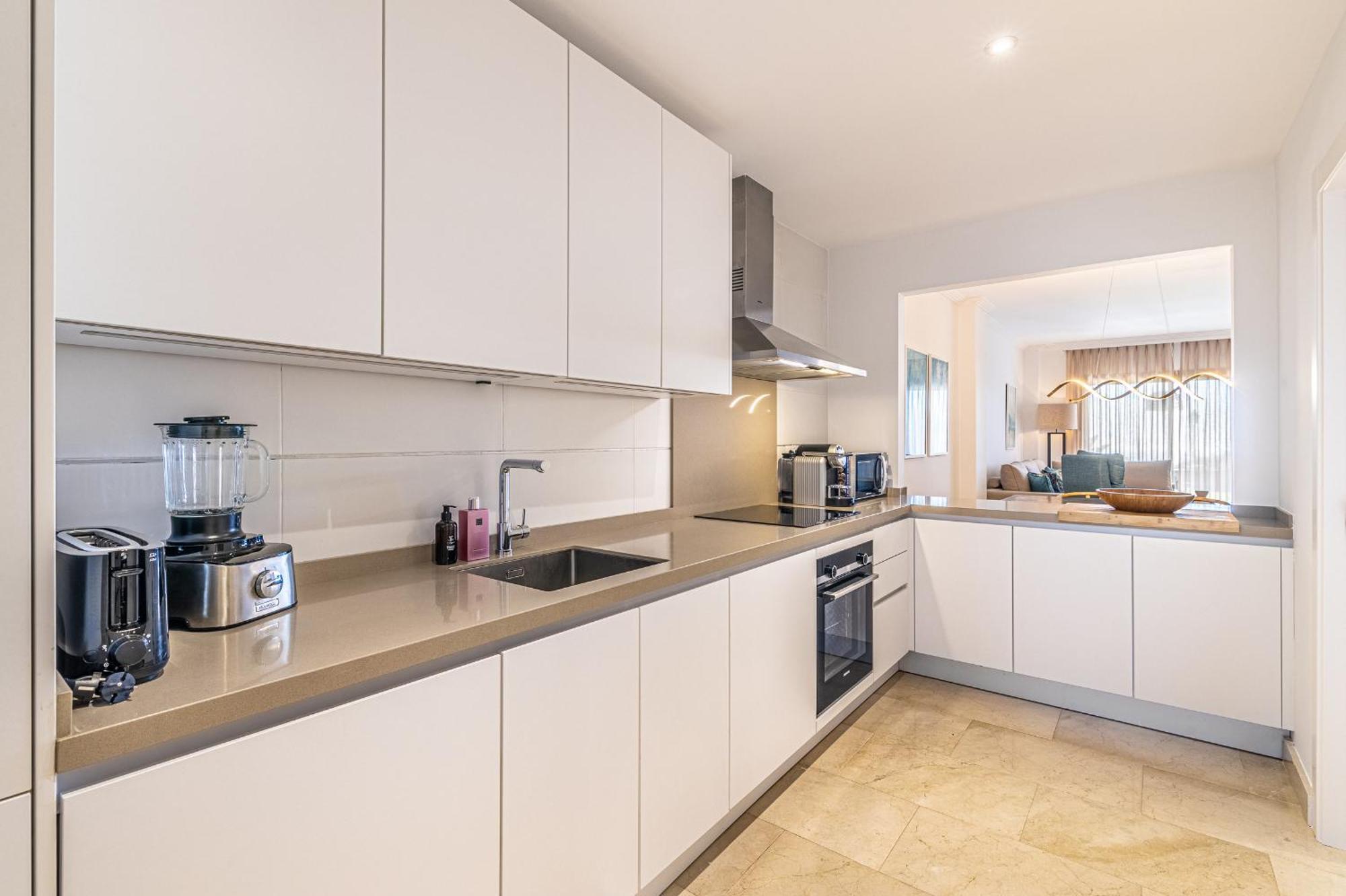 Premium With Large Terrace And Garden