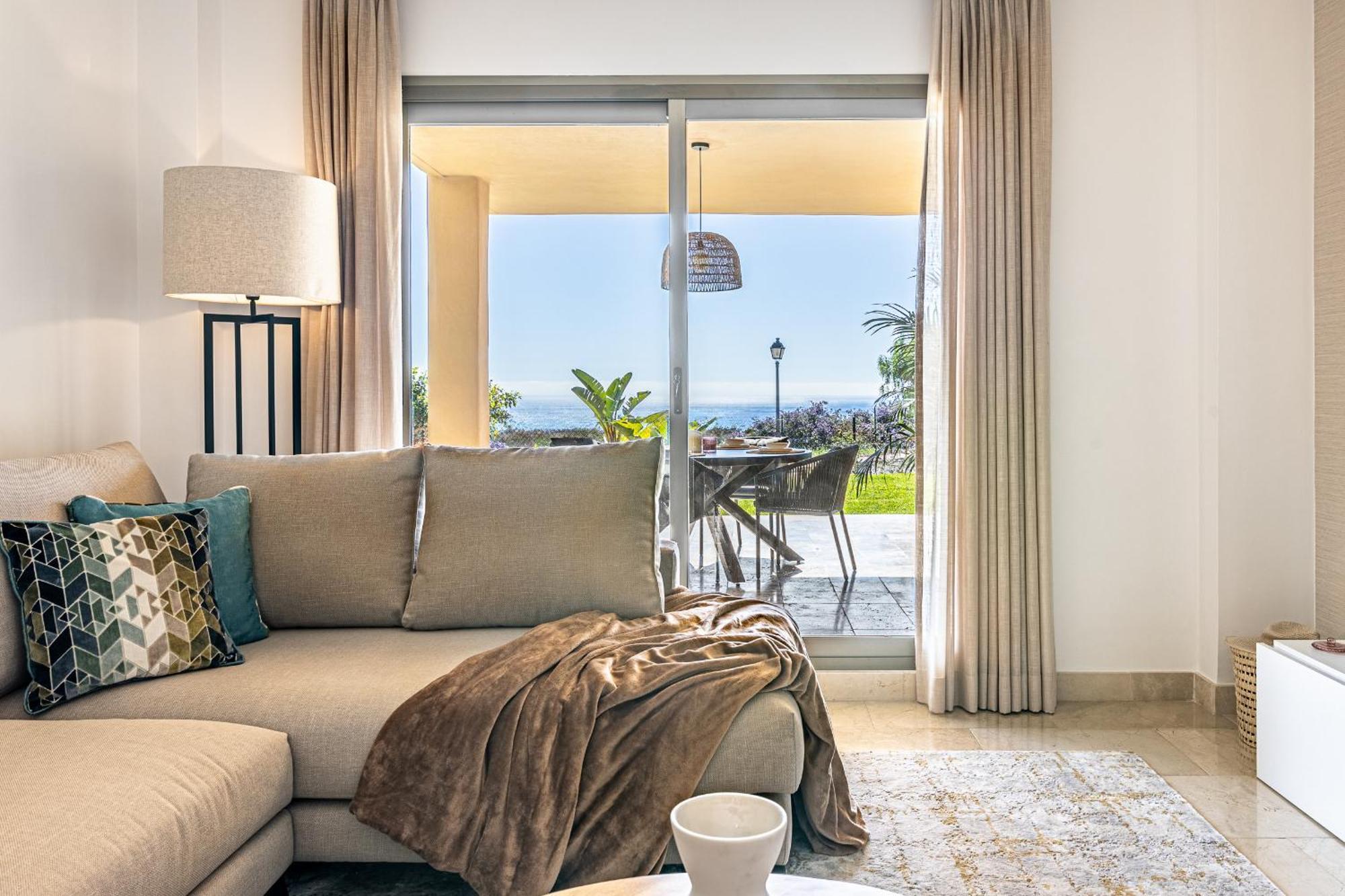 Apartment Premium With Large Terrace And Garden *
