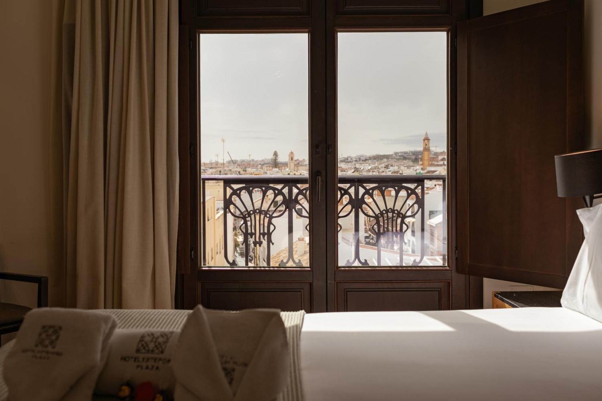 Plaza Hotel 3*