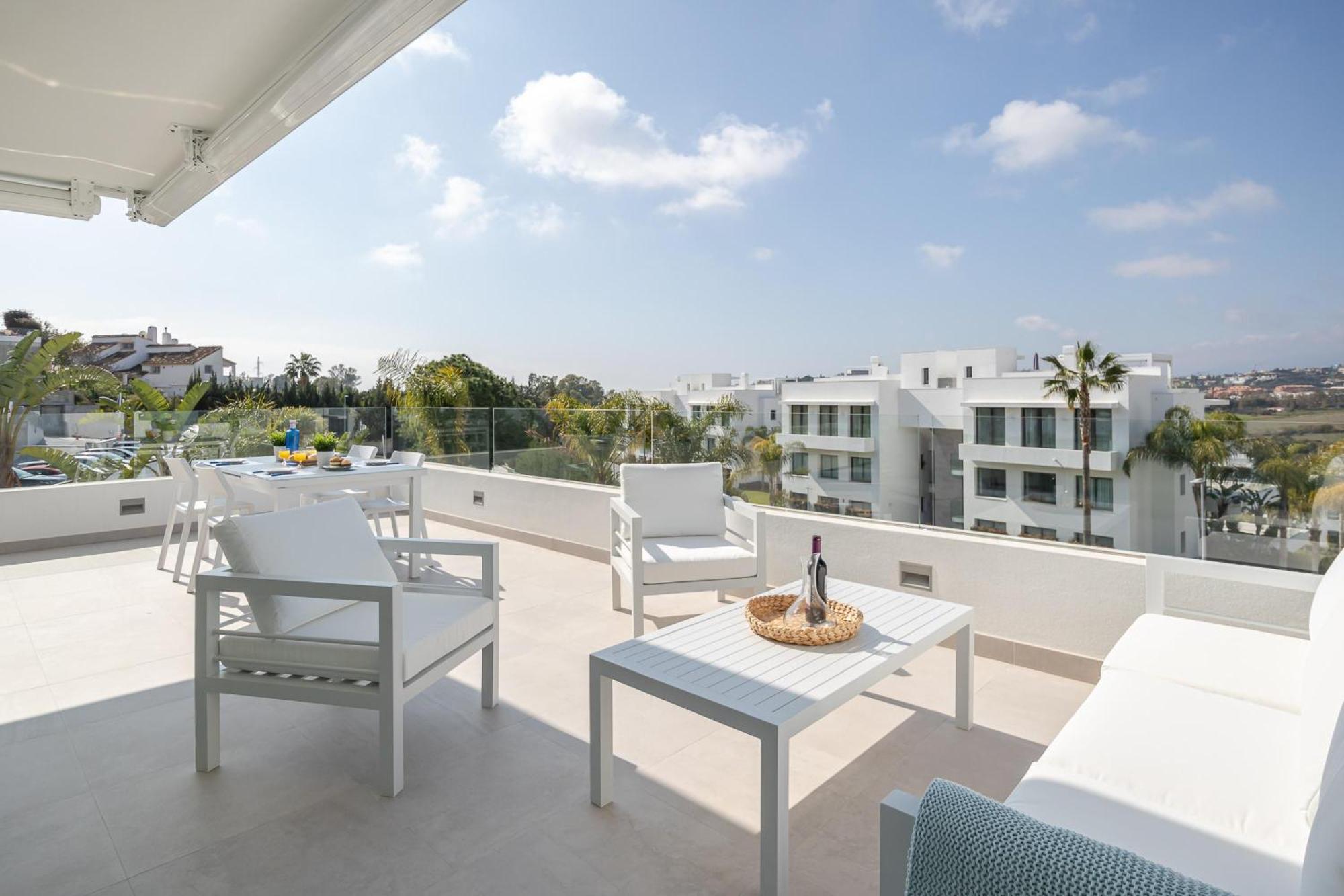 Marbella Golf With Pool - Happy