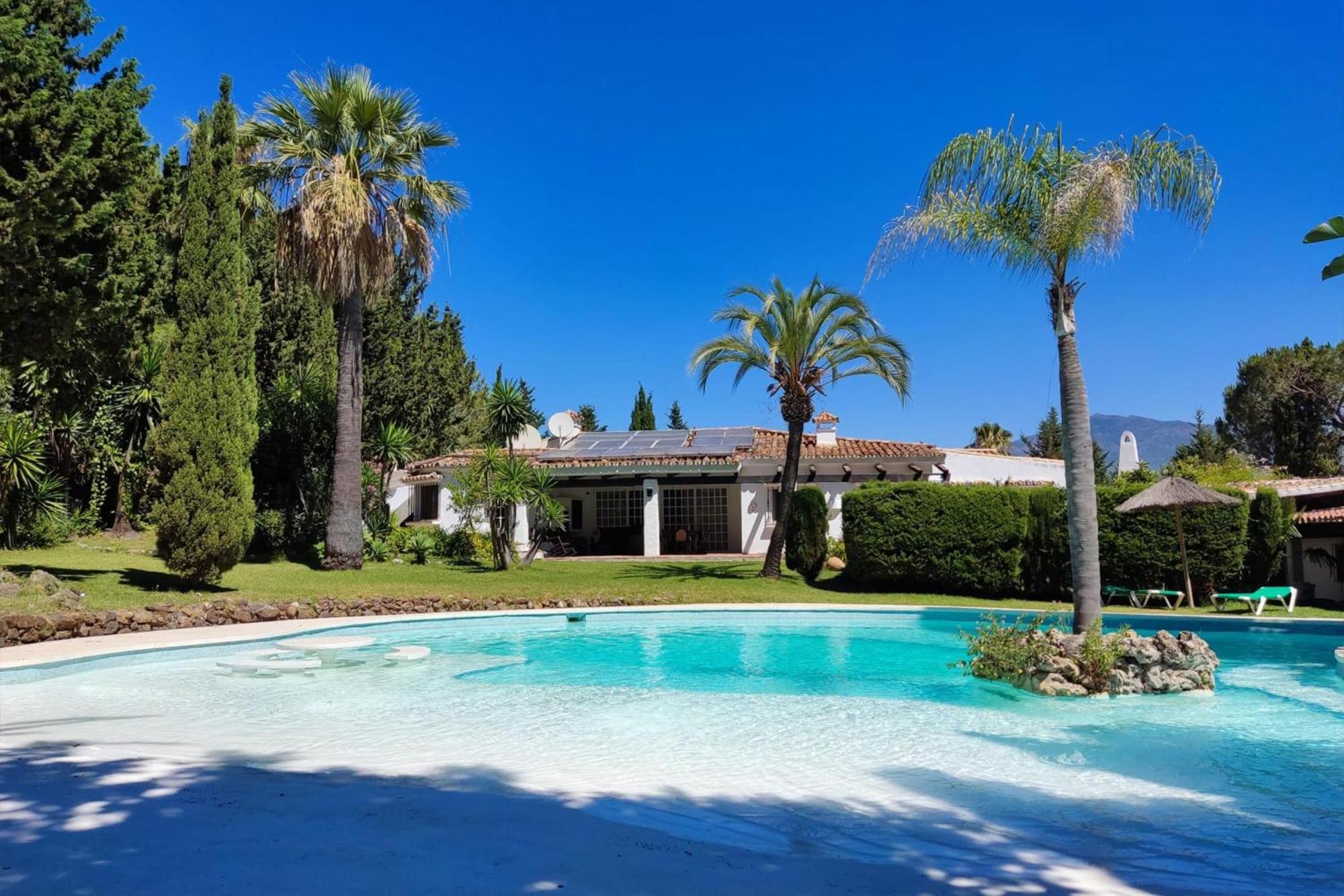 Pool Jazmin - Happy Villa
