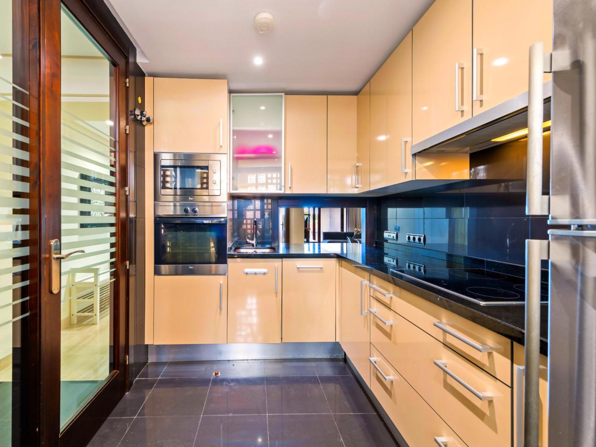 Luxury 3 Bedrooms Private Heated Pool Ehhouse Apartment *