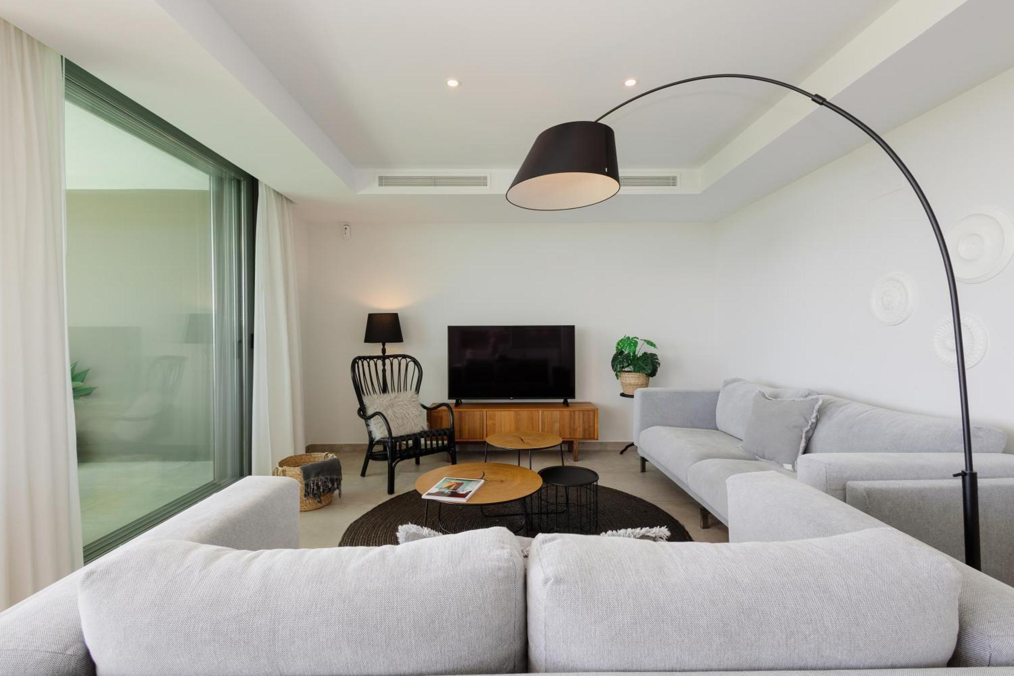 Apartamento Luxury With 2 Bedrooms In Cancelada Estepona