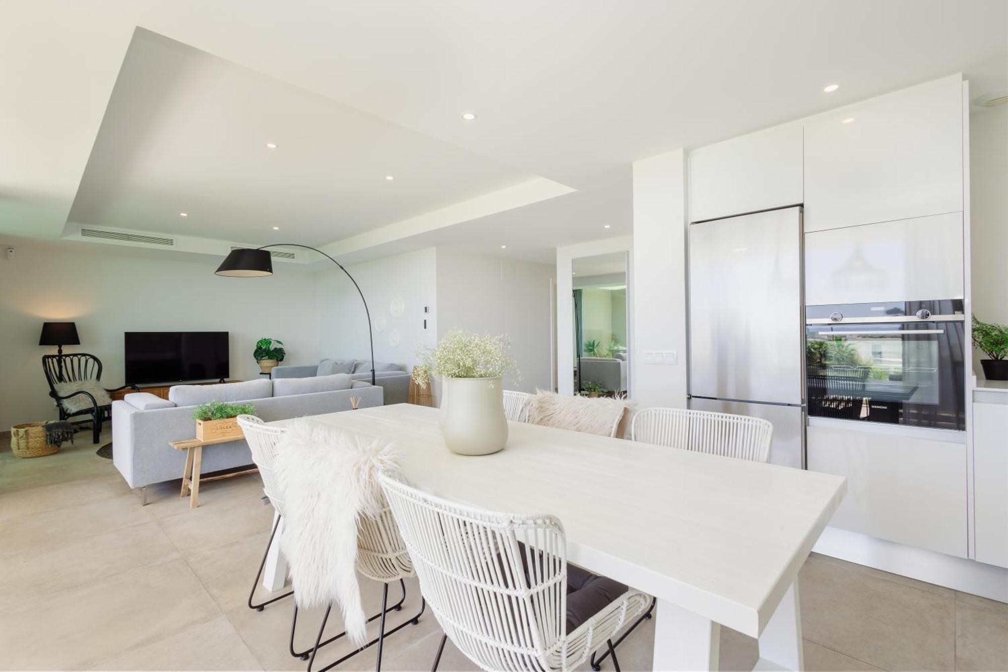 Luxury With 2 Bedrooms In Cancelada * Estepona