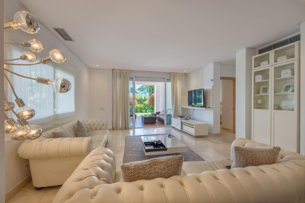 Alcazaba Three Bedroom Apartment *