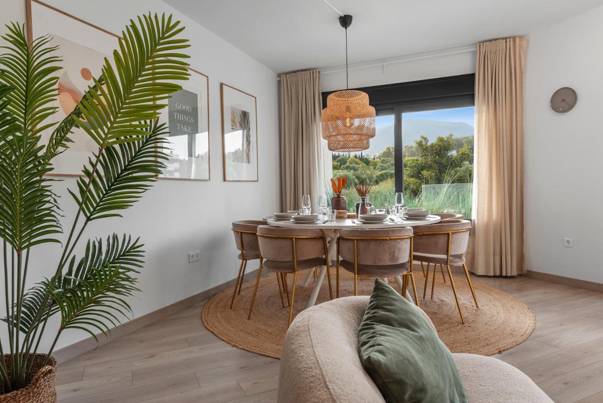Apartment Modern 3-bedroom Family Centre *