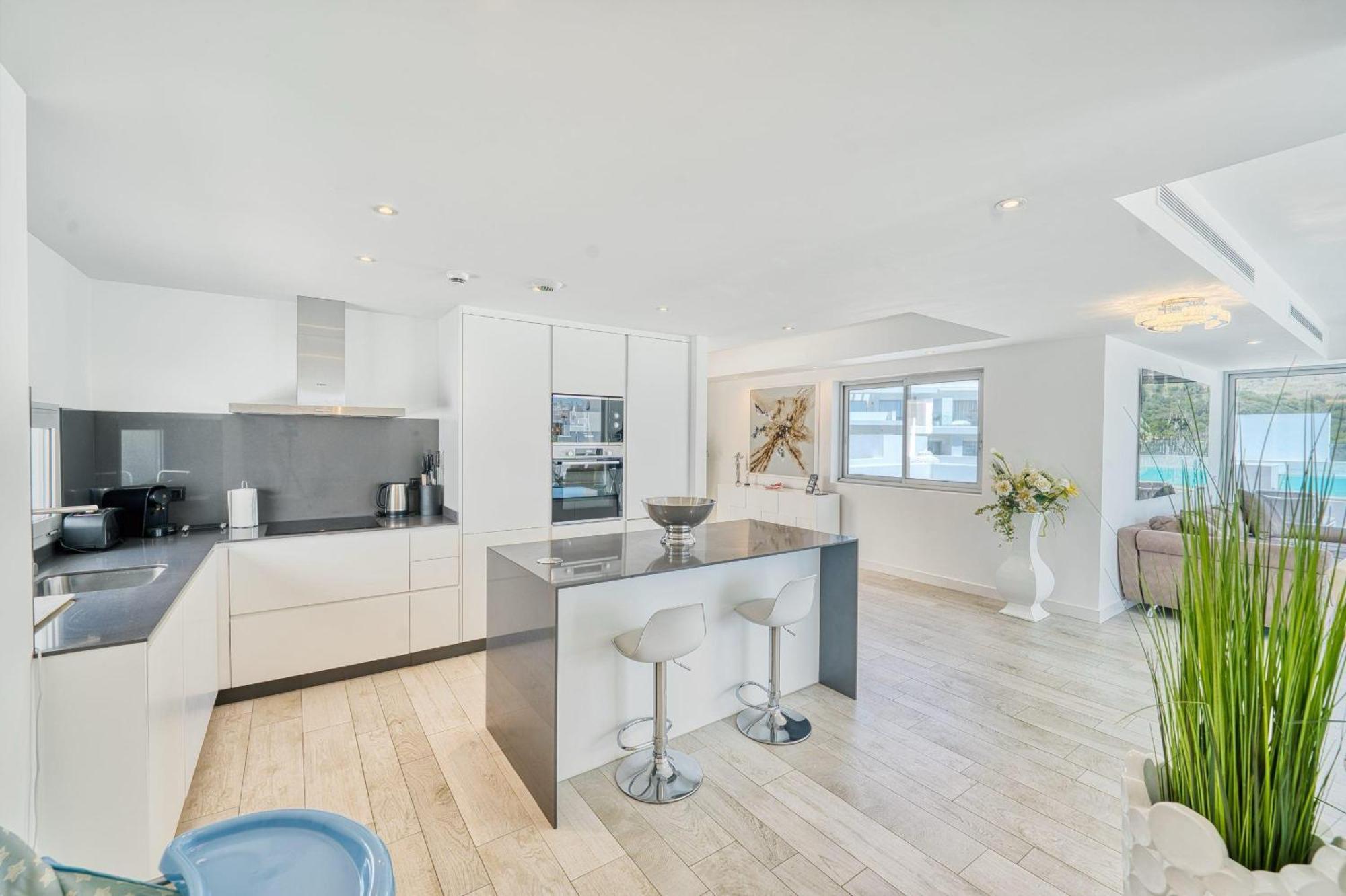 2288 New Modern Penthouse With Privat Pool Estepona