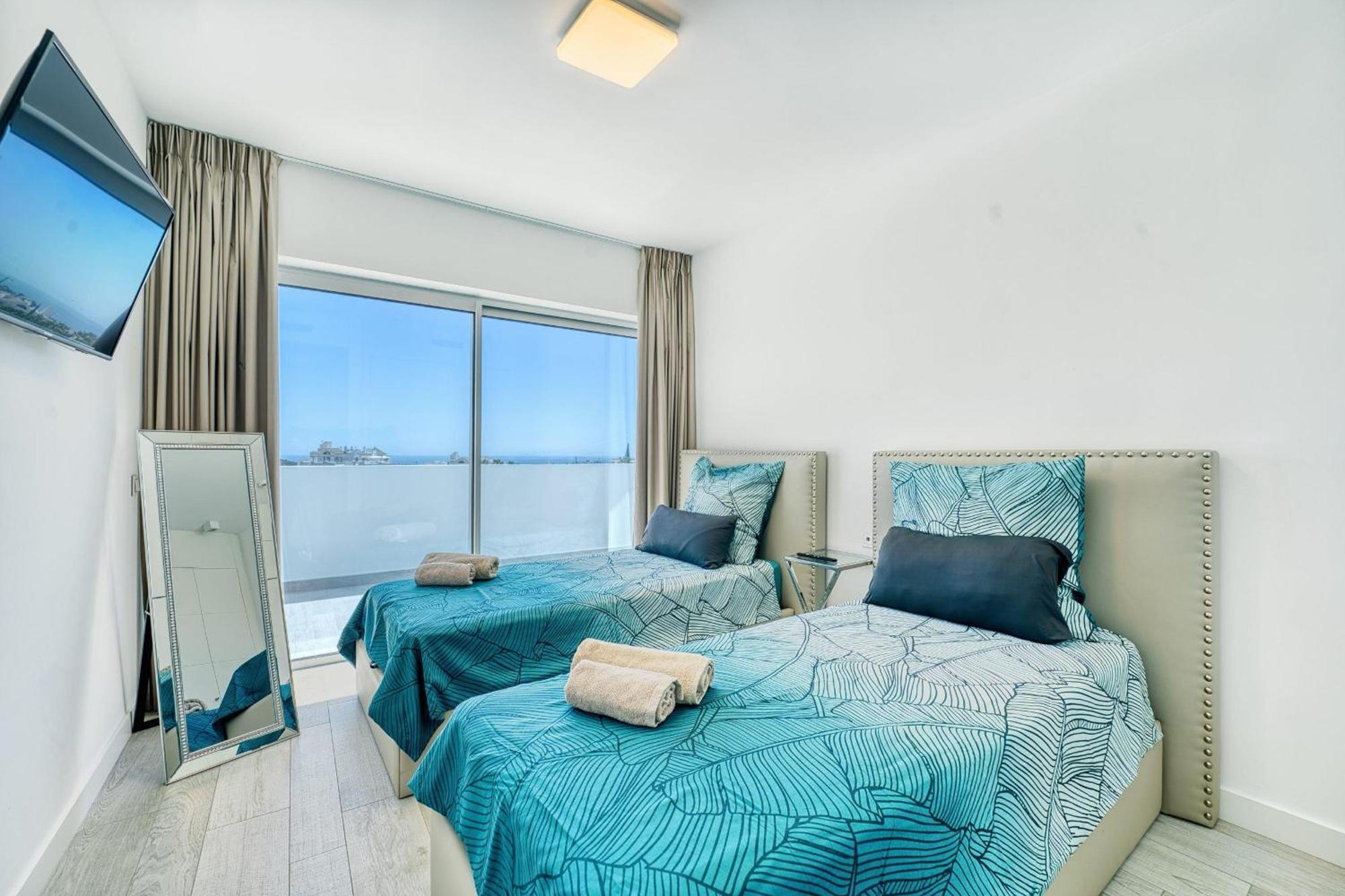 2288 New Modern Penthouse With Privat Pool * Estepona