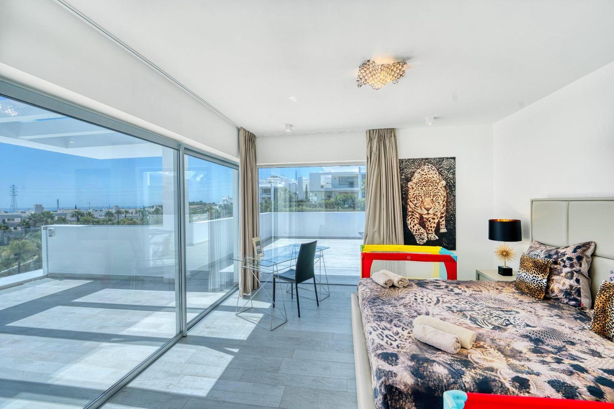 2288 New Modern Penthouse With Privat Pool Apartment