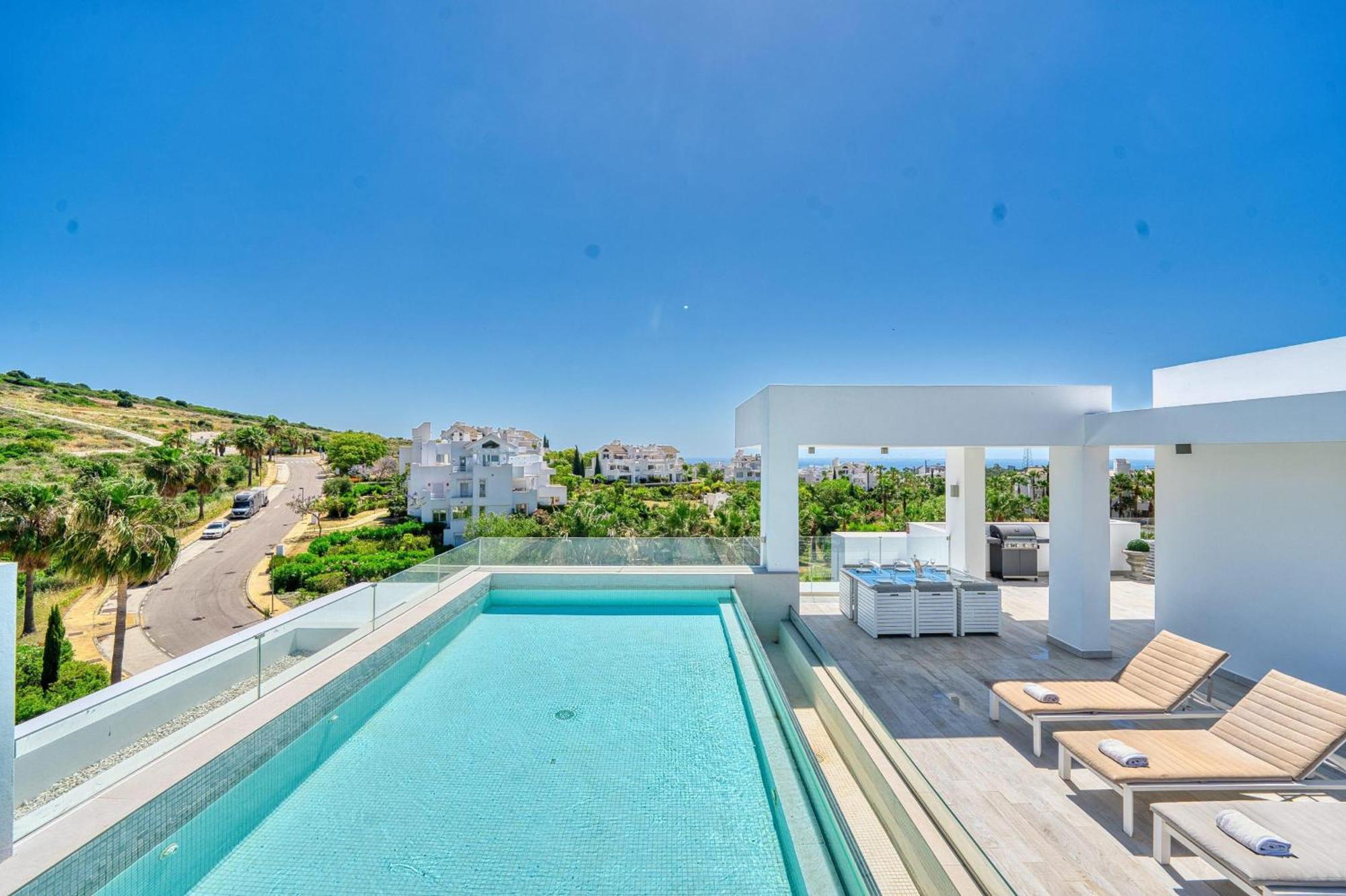 Apartment 2288 New Modern Penthouse With Privat Pool Estepona