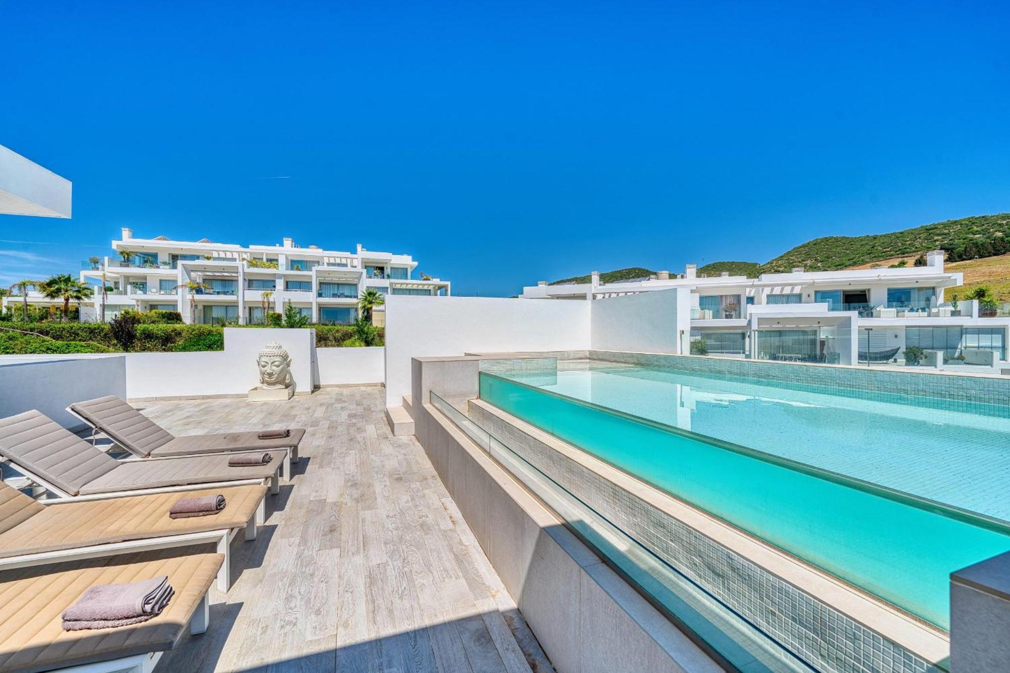2288 New Modern Penthouse With Privat Pool Apartment
