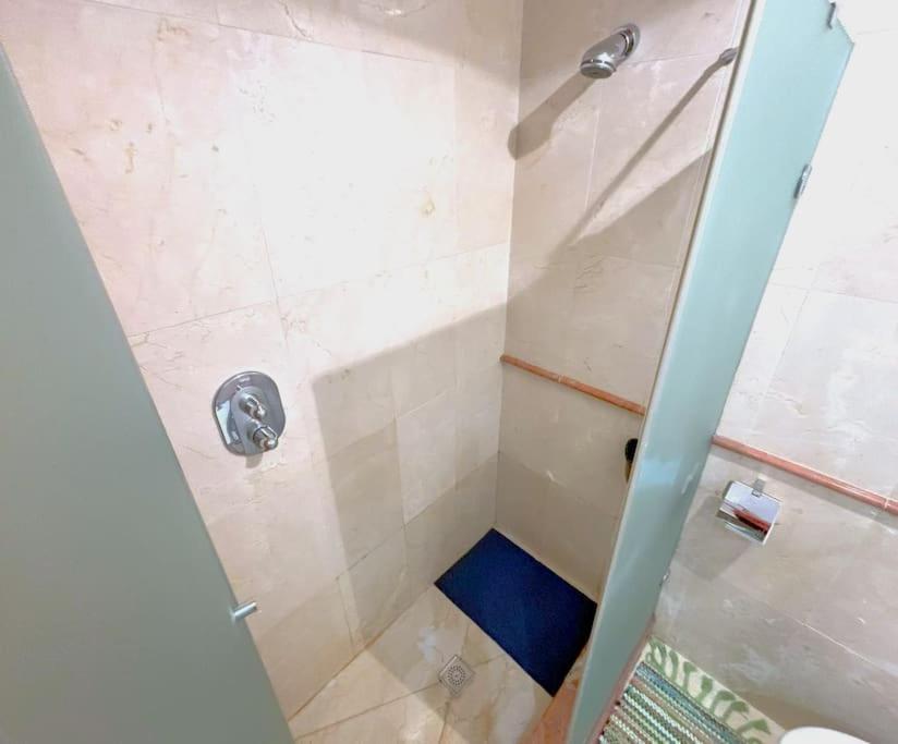Evans Realty Ax Playa & Piscinas & Garaje Apartment *