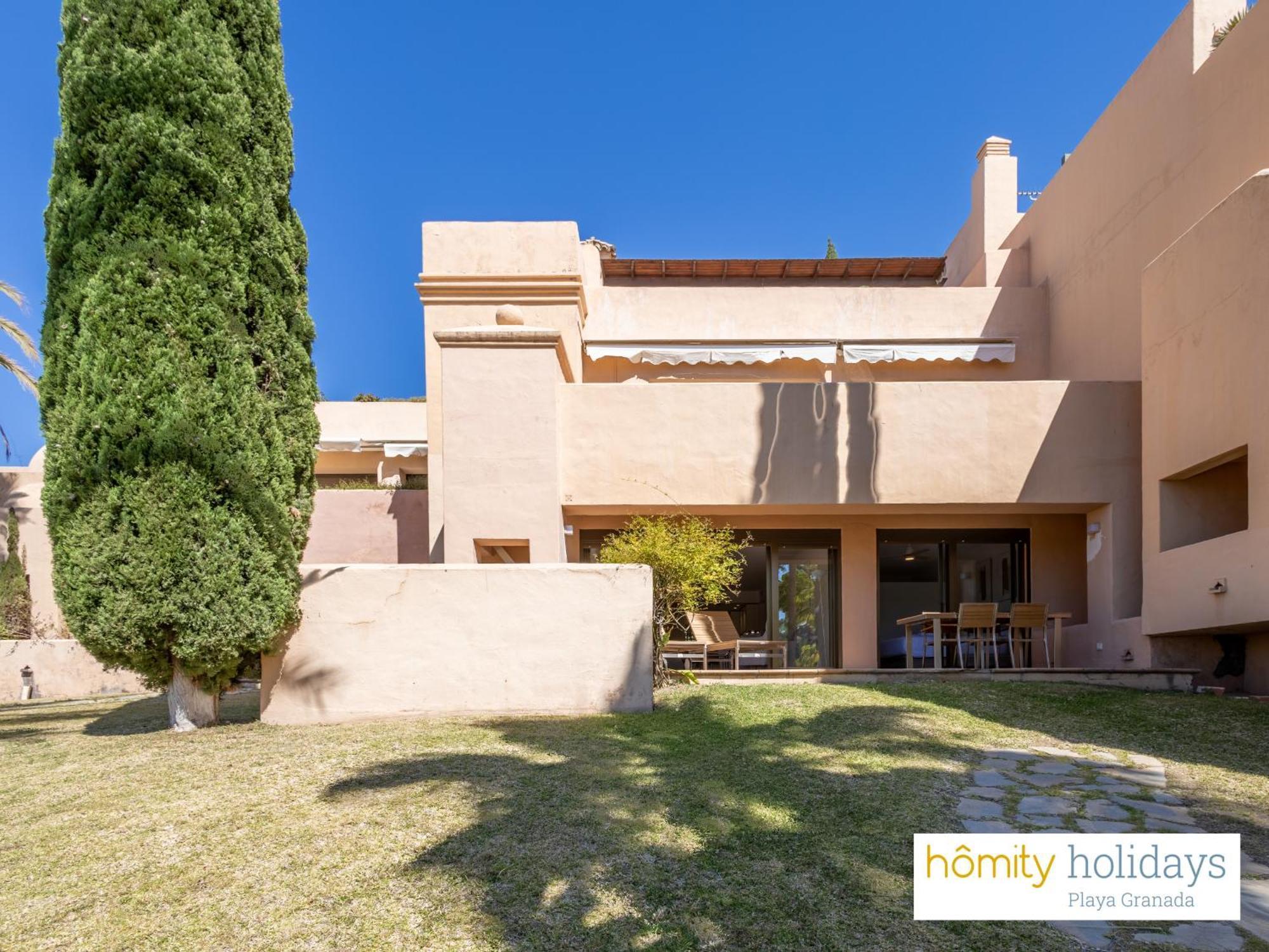 Homity Holidays - - La Cartuja Golf