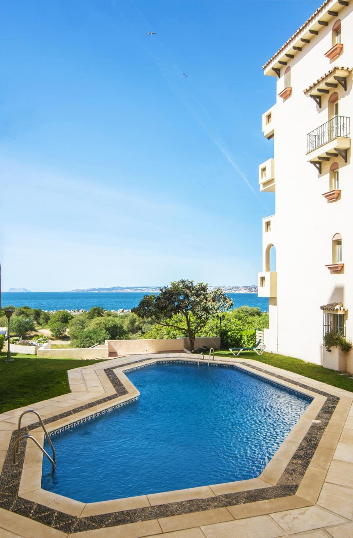 Atico Con Vistas Al Mar En Playa Del Cristo Appartement Estepona