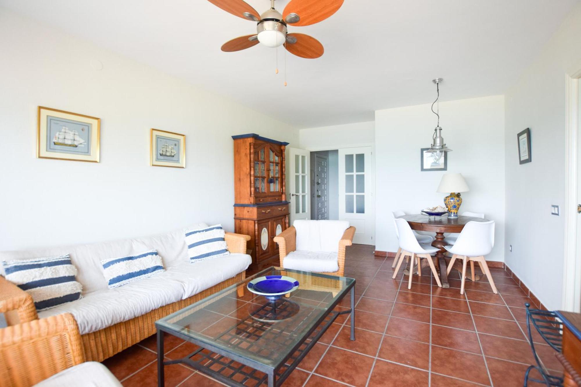 Excelente Piso Sobre El Mar Con Garaje Appartement