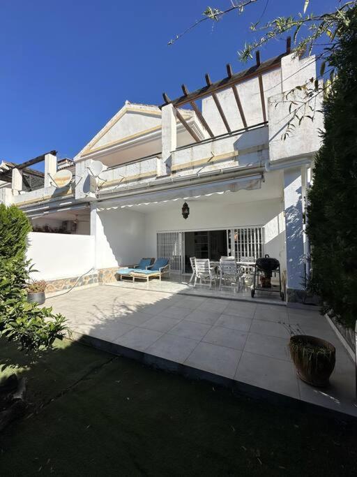 Con Barbacoa Y Piscina Ferienhaus Estepona