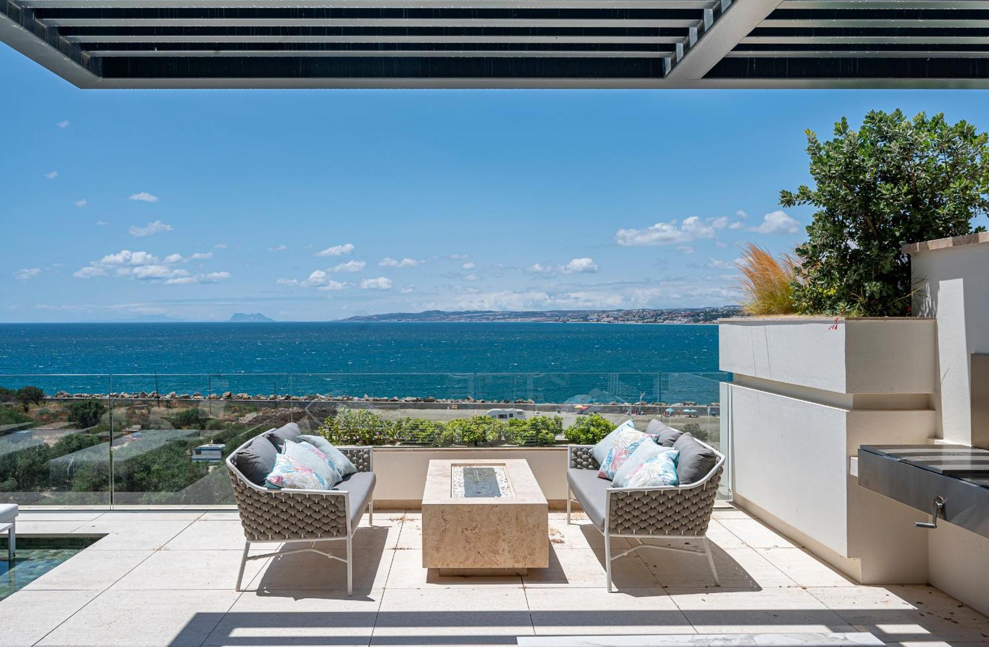 Apartment Luxury Front Line Estepona