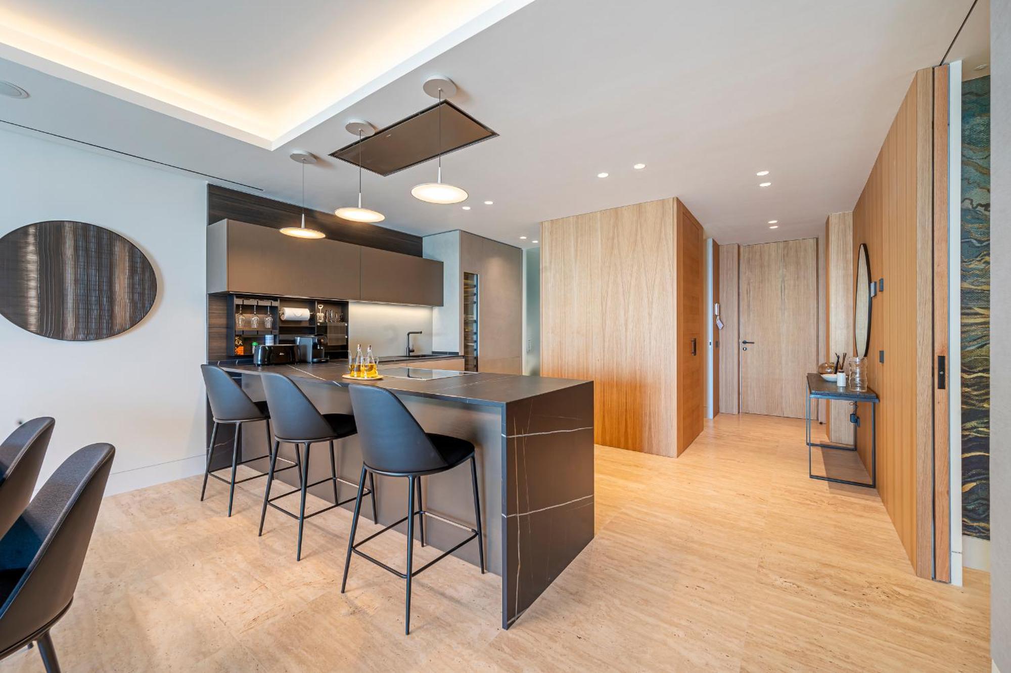Luxury Front Line Apartment