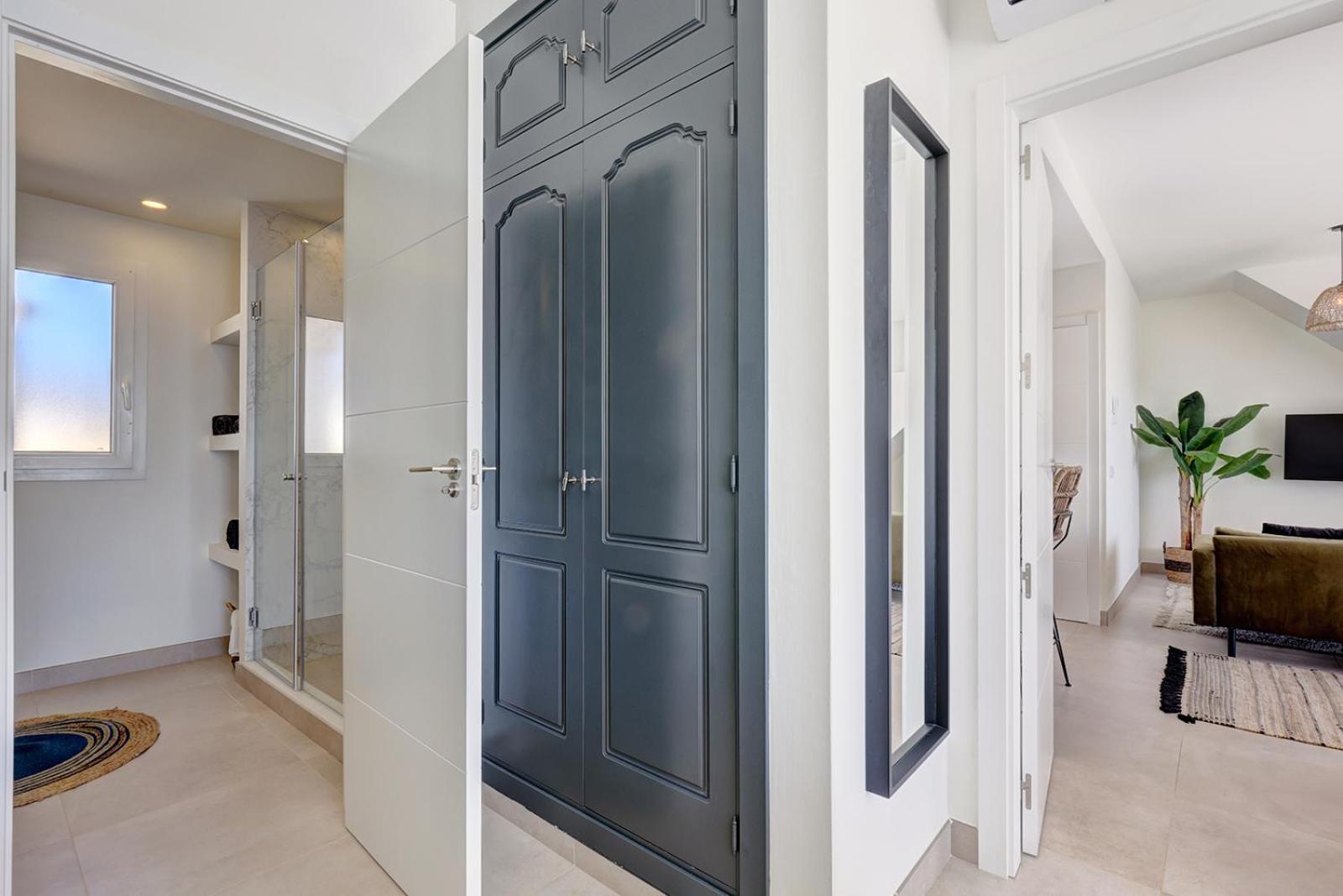 Dalia - Gerenoveerd Direct Aan Zee Estepona