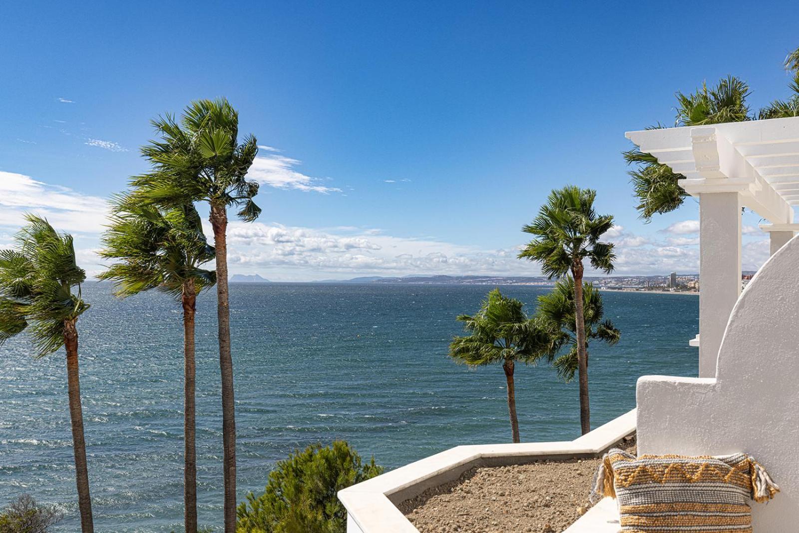 Dalia - Gerenoveerd Direct Aan Zee Estepona
