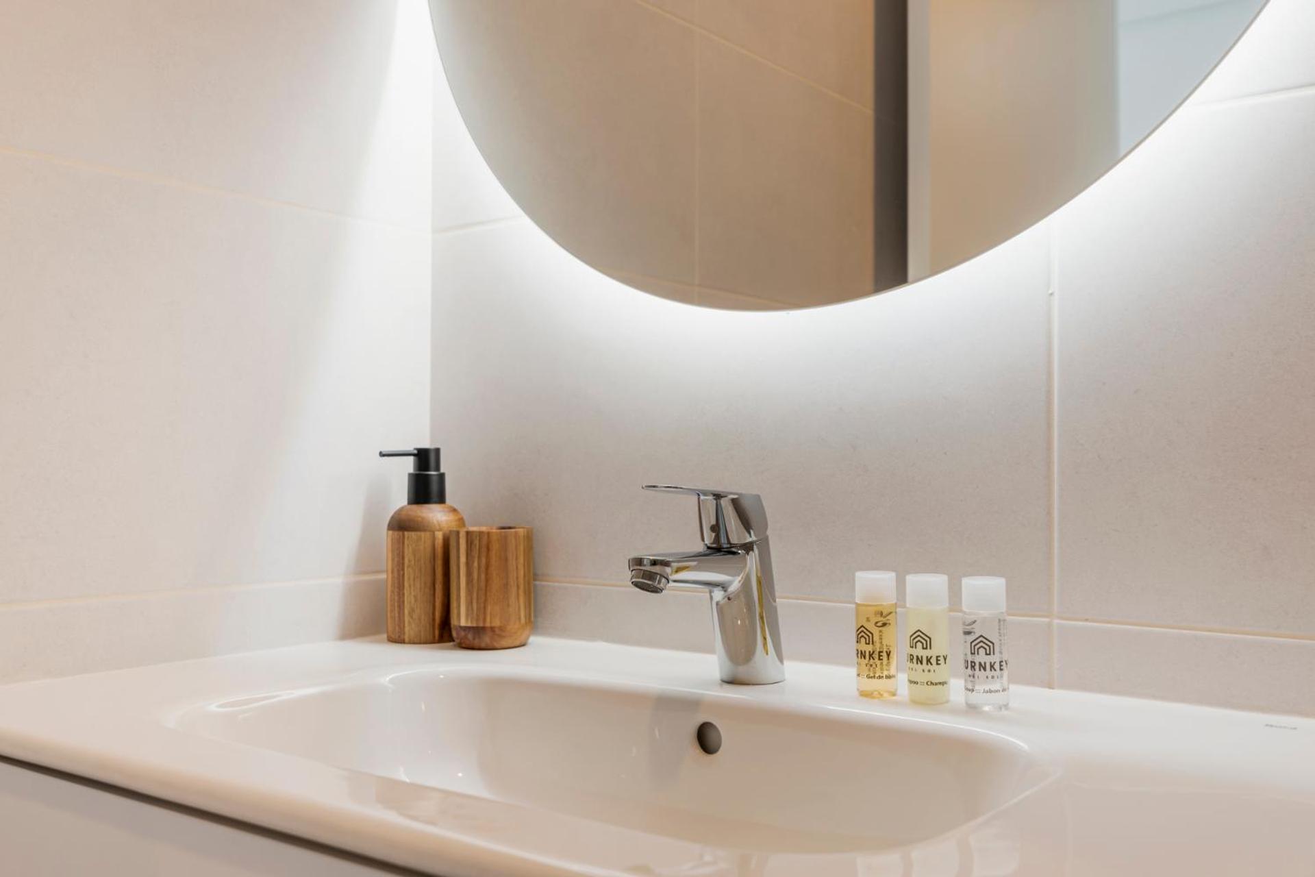 Modern Penthouse - Near & Oldtown *