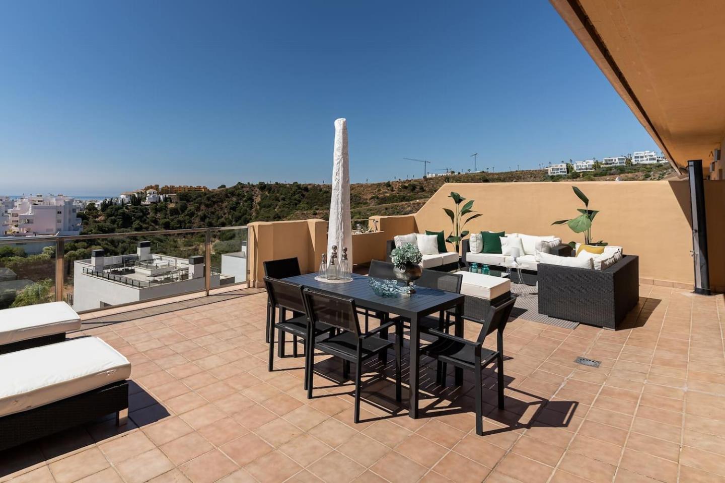 Penthouse Met Geweldig Zeezicht