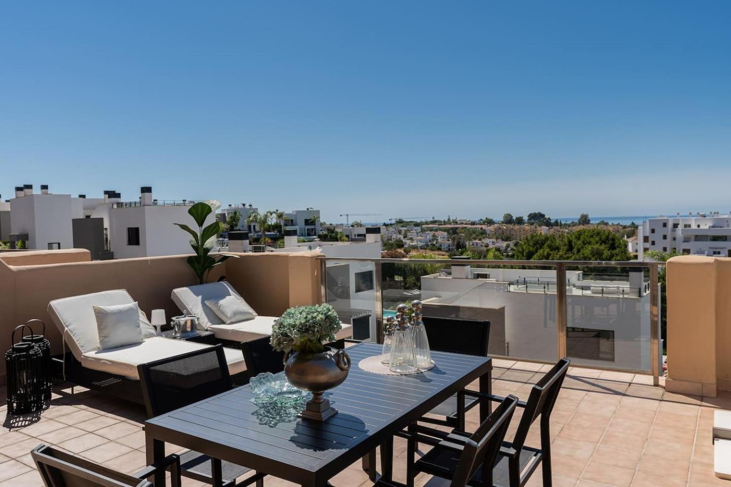 Penthouse Met Geweldig Zeezicht