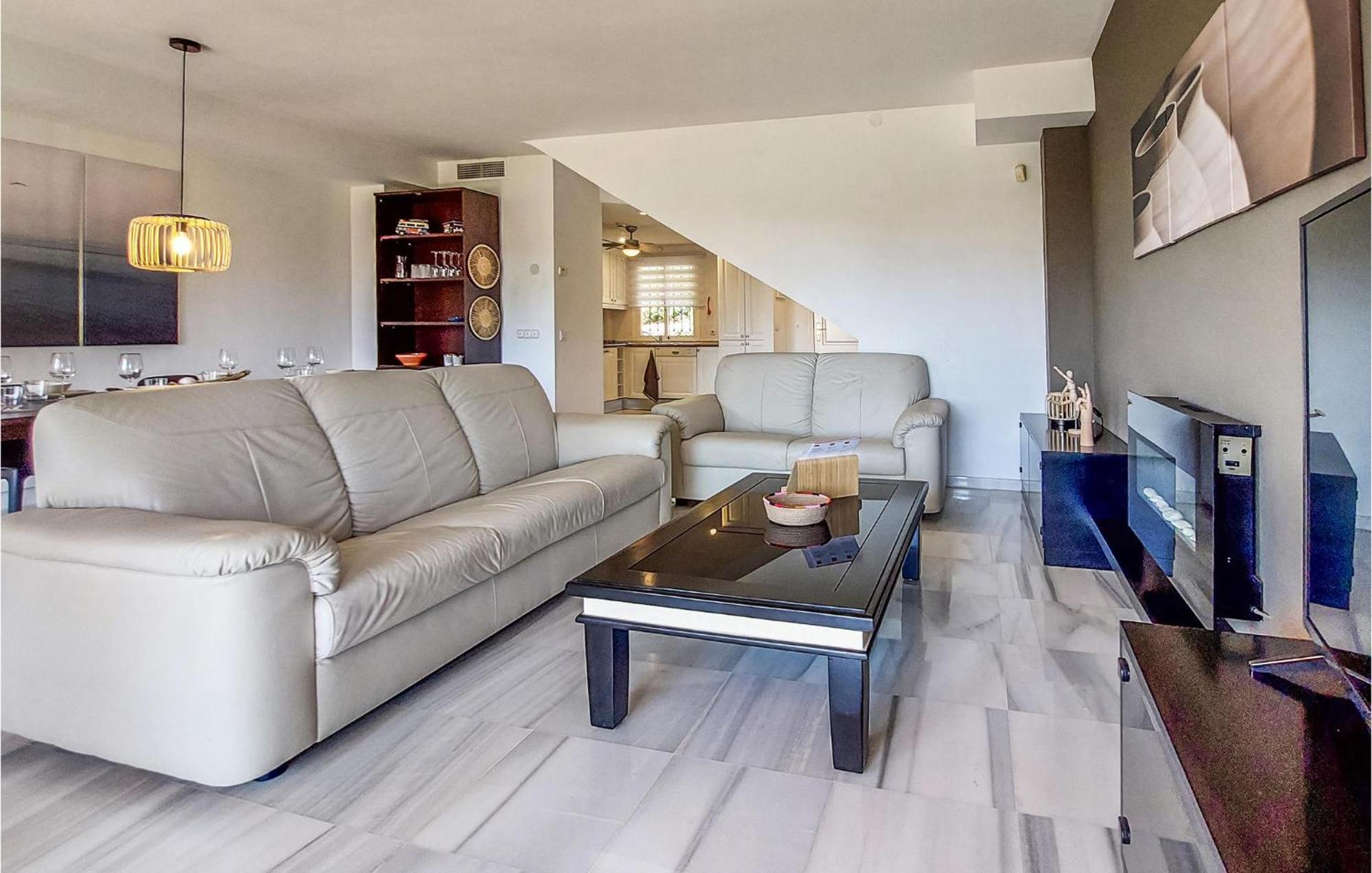3 Bedroom Cozy In Malaga Holiday home Estepona