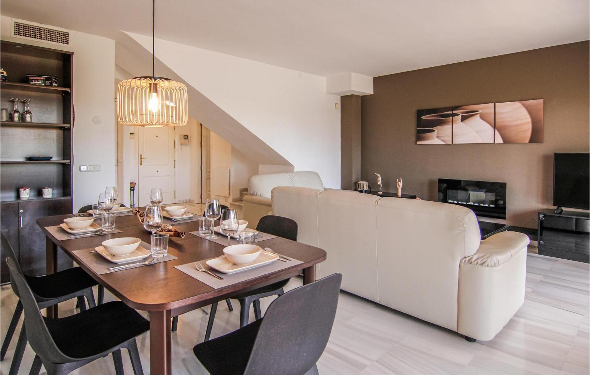 3 Bedroom Cozy In Malaga * Estepona