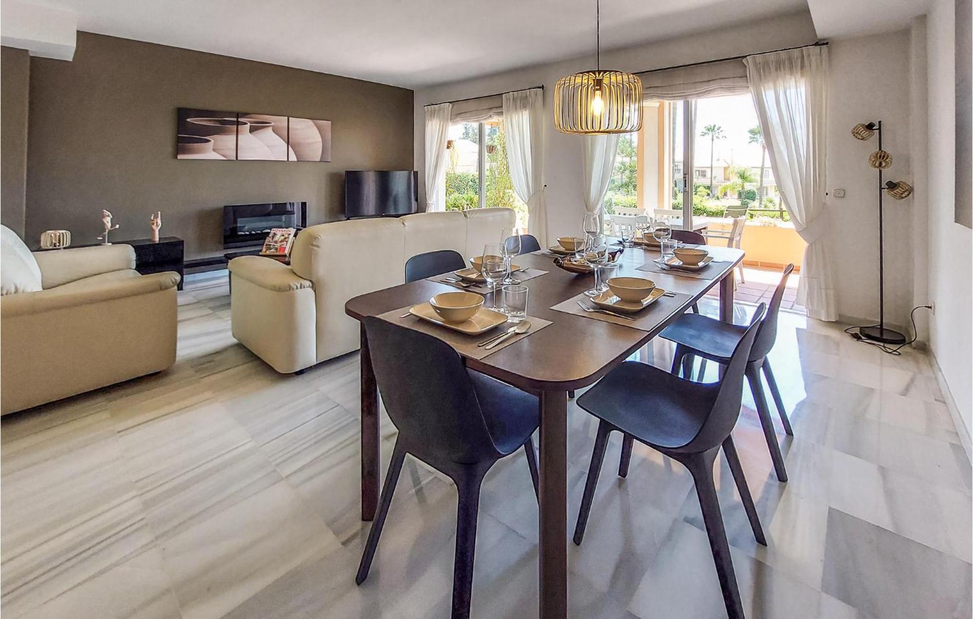 Holiday home 3 Bedroom Cozy In Malaga Estepona