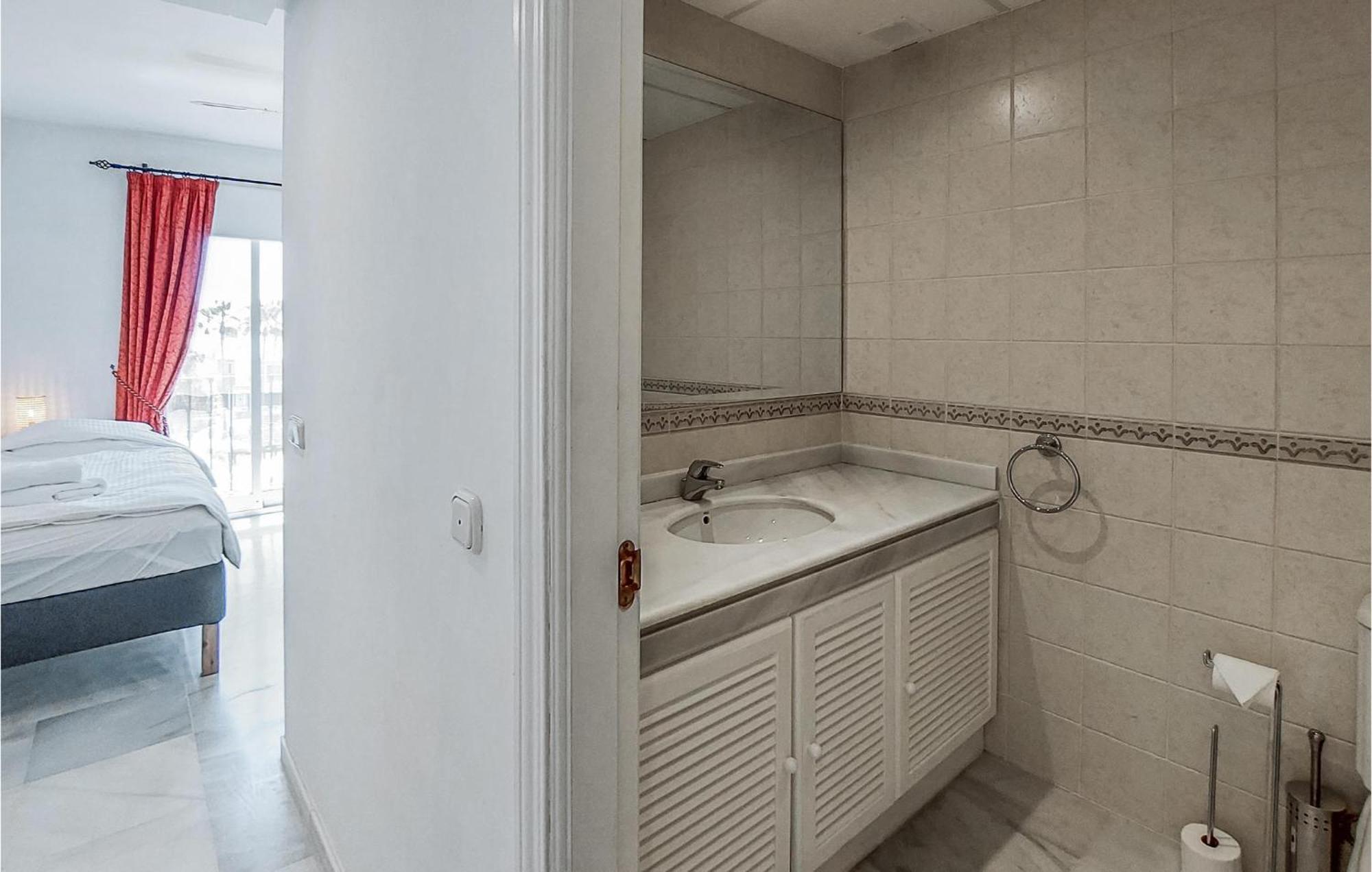 3 Bedroom Cozy In Malaga Estepona