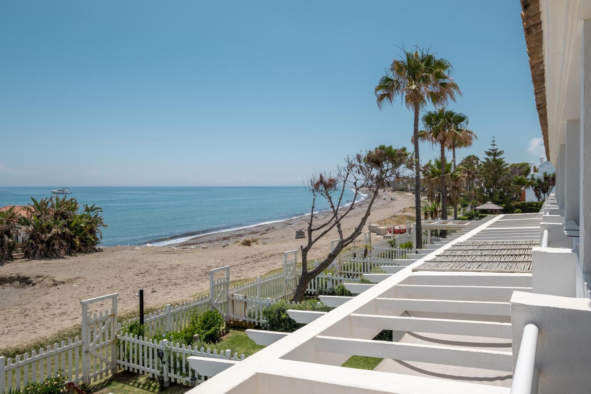 En Primera Linea De Playa * Estepona