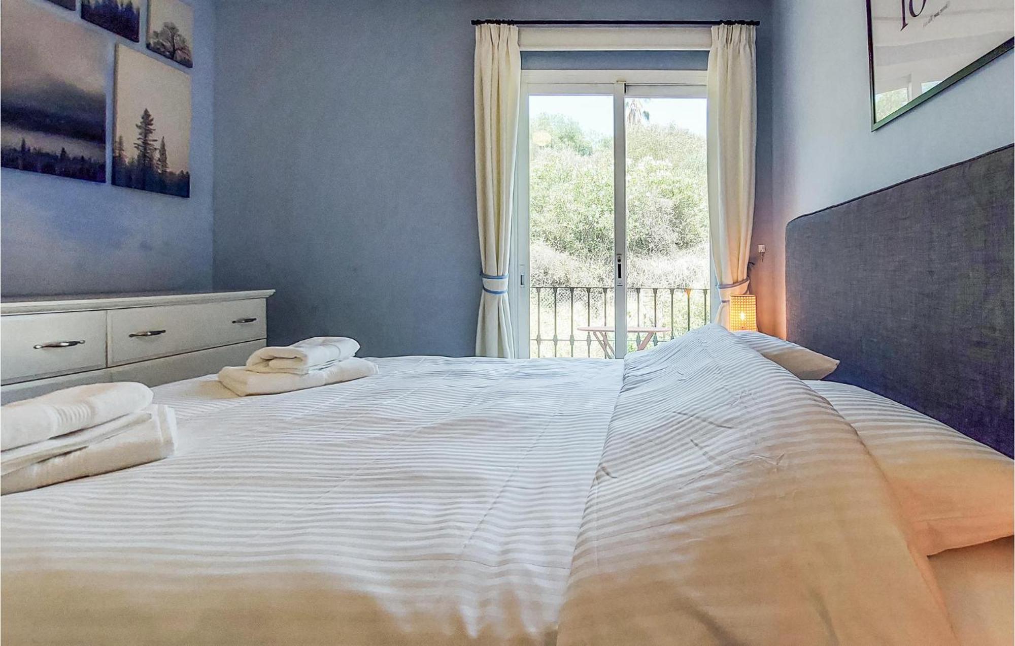 3 Bedroom Cozy In Malaga *