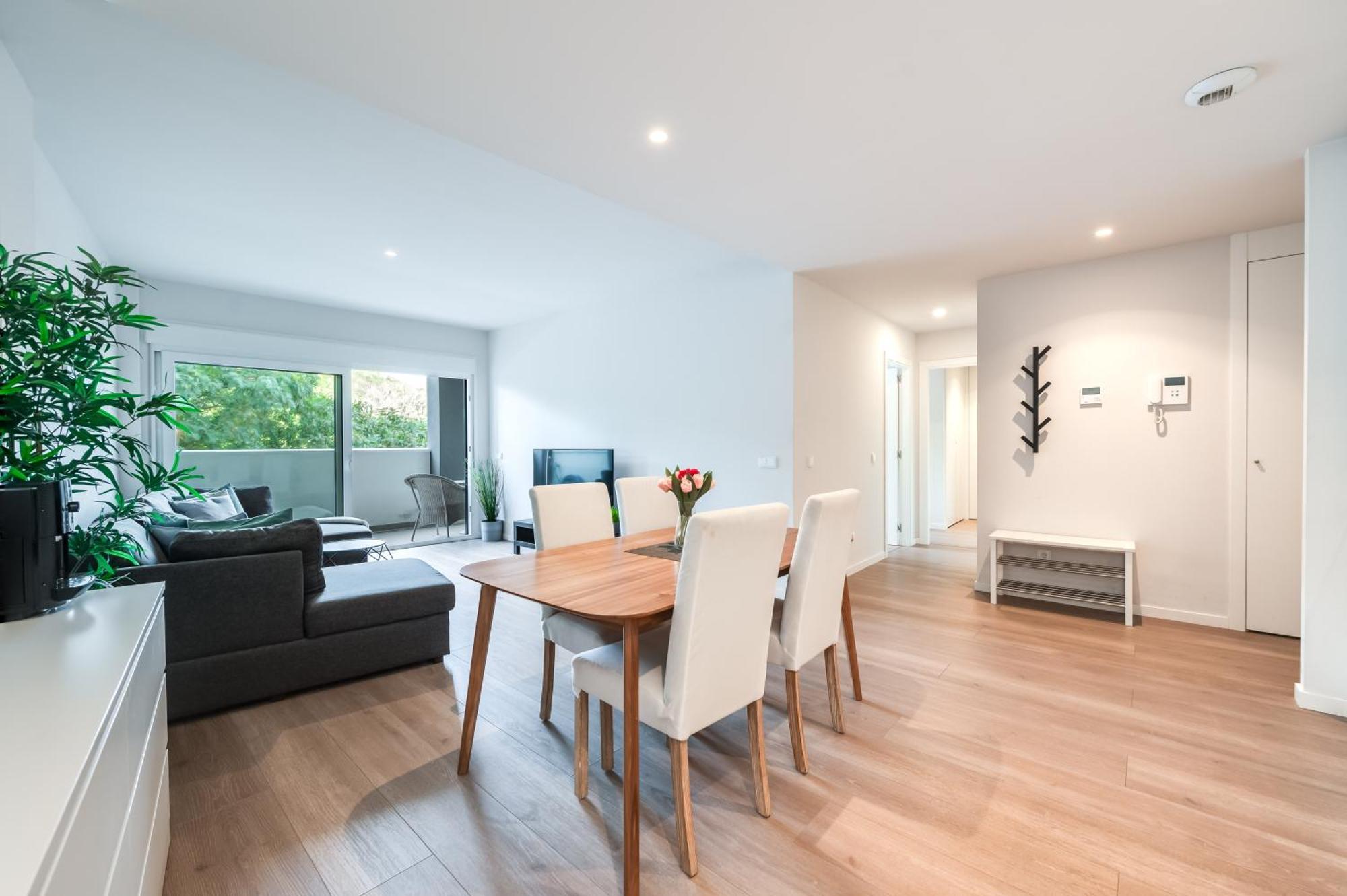 Wellingtonia Apartment *